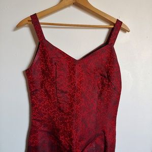 Scarlet brocade pattern gown 🔥Limited time only🔥